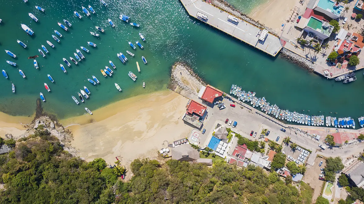 Bacaanda Beach Club vista al mar Huatulco
